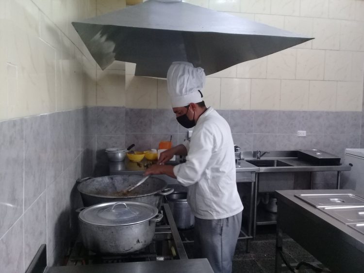 Comercio y Gastronomía en Pinar del Río: puntualizaciones ante la alerta temprana En las unidades gastronómicas se intensifica la opción de comidas para llevar