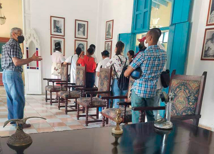 Un acercamiento a la nueva museología Un acercamiento a la nueva museología