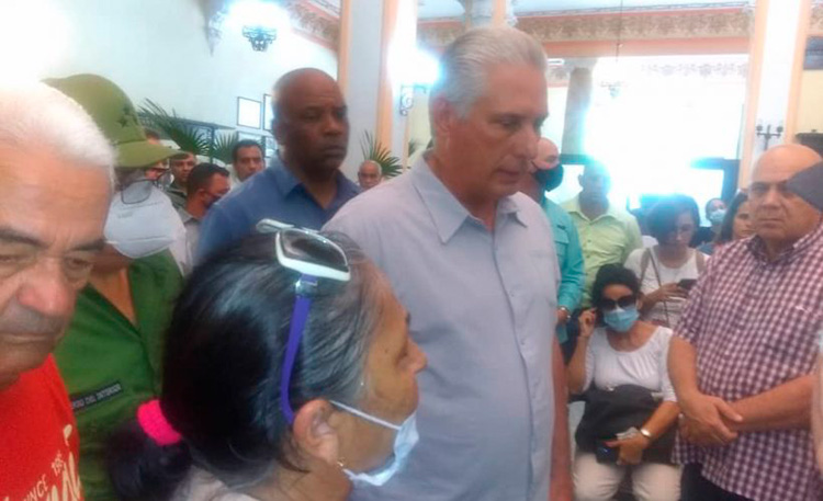 Base de Supertanqueros de Matanzas: Se trabaja sin descanso para controlar el incendio (Minuto a minuto) Miguel Díaz-Canel Bermúdez, conversó esta mañana, en el hotel Velasco de Matanzas, con familiares de algunos de los desaparecidos en el incendio en la zona industrial de esa ciudad.