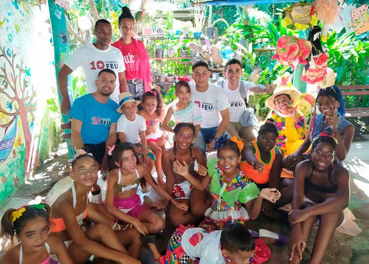 La FEU en las comunidades: revolucionando el barrio en Pinar del Río Hasta comunidades de la mayoría de los municipios llegaron los estudiantes universitarios durante julio y agosto