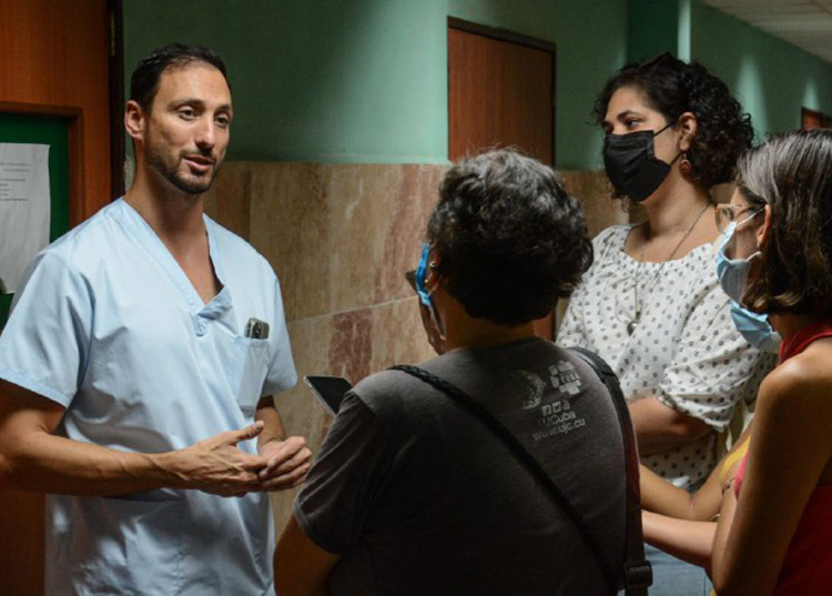 Realizan en Cuba primer implante de válvula aórtica percutánea Realizan en Cuba primer implante de válvula aórtica percutánea