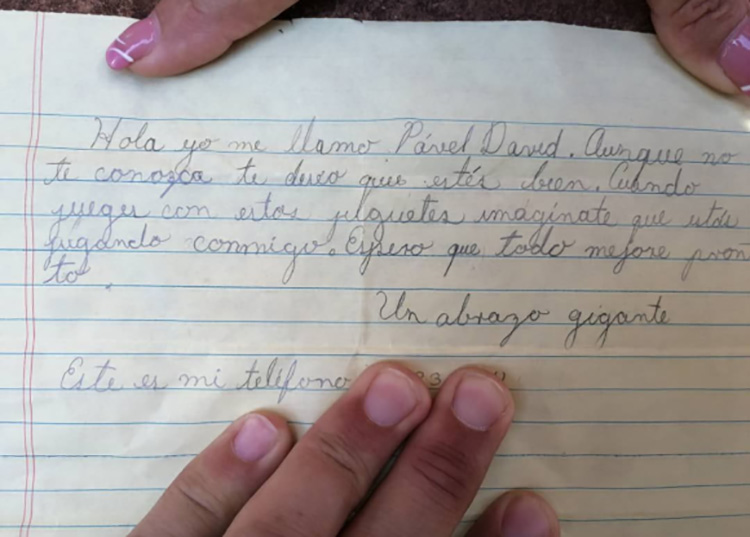 “Imagina que estás jugando conmigo”, escribe un niño al donar sus juguetes “Imagina que estás jugando conmigo”, escribe un niño al donar sus juguetes