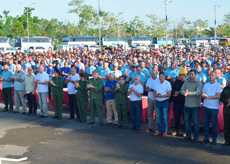 Reconoce Pinar del Río a trabajadores eléctricos Reconoce Pinar del Río a trabajadores eléctricos
