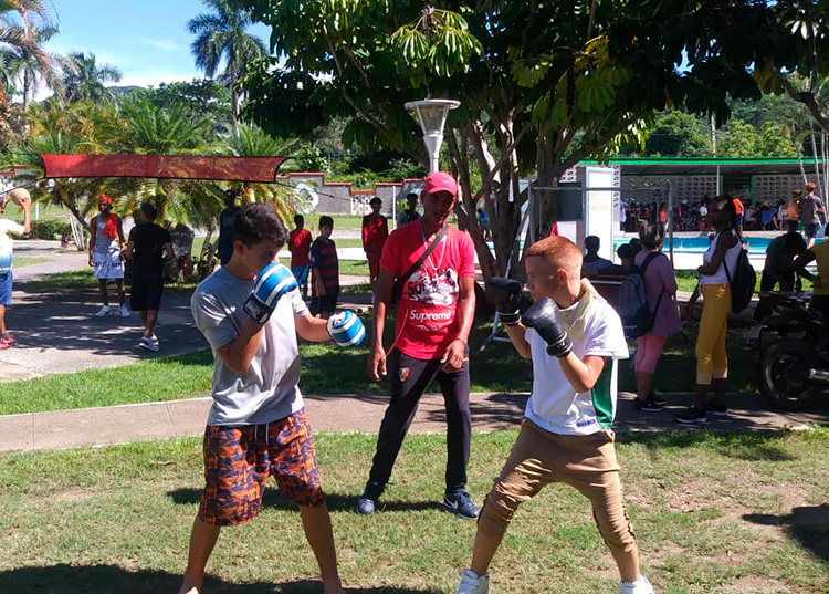 Una fortaleza para el deporte en la base Más de 300 niños practican deporte de manera sistemática en el Combinado No.2 / Foto: Cortesía de los entrevistados
