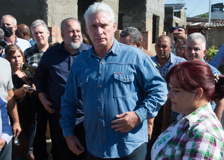 Díaz-Canel en Pinar del Río: nos quedan meses de trabajo fuerte Foto: Rafael Fernández Rosell / ACN