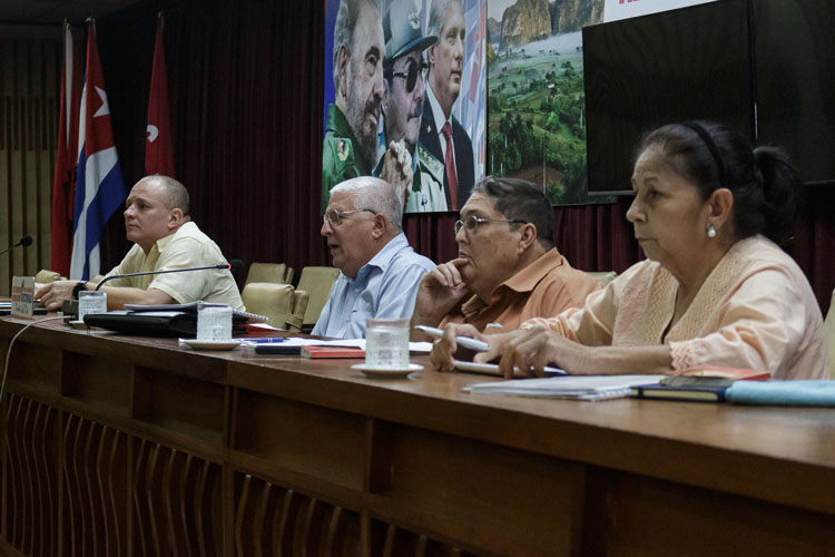 A debate proyecto de Ley de Comunicación Social en Pinar del Río Ley comunicacion social pinar del io