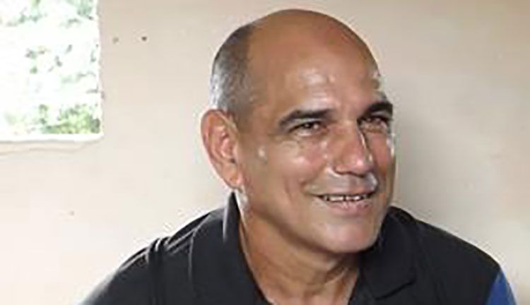 Mérito a un hombre de radio Mérito a un hombre de radio