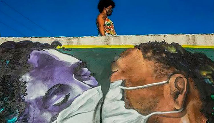 COVID-19 en el mundo: La OMS no tiene pruebas concluyentes de que el coronavirus se halle en superficies En Sao Paulo, la población negra tiene 62% más riesgo de morir por COVID-19. / Foto: Antonello Veneri AFP/.