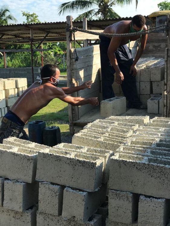 Mantienen producciones de materiales para la construcción en Consolación del Sur centro de elaboracion de materiales para la construccion 3 rotated