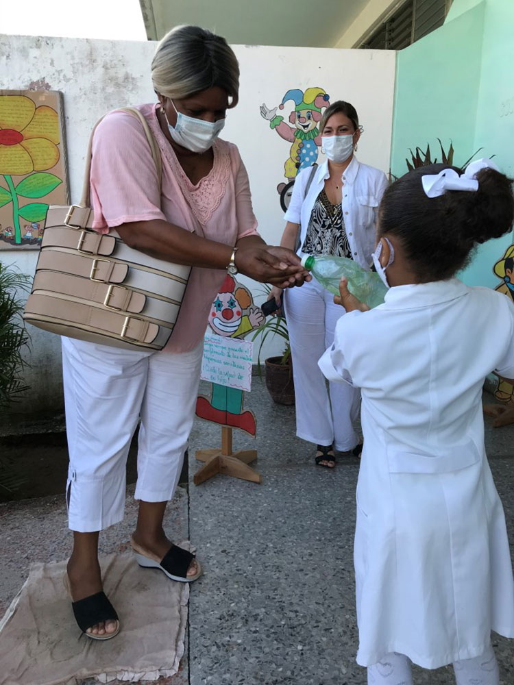 En Consolación de Sur constatan estado de centros educacionales