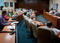 Cuba adopta nuevas medidas para contener incremento de casos de COVID-19 Reunión de chequeo COVID-19. / Foto: Estudios Revolución.