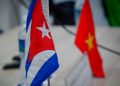 Banderas de Cuba y Vietnam