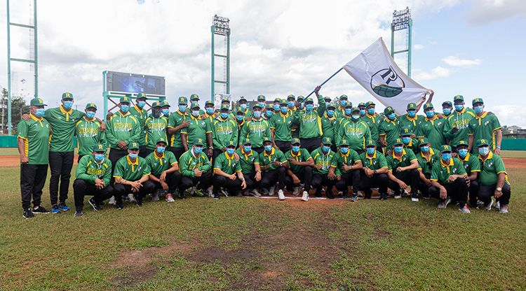 Abanderan equipo Pinar del Río a la 61 Serie nacional de béisbol Abanderan equipo Pinar del Río a la 61 Serie nacional de béisbol