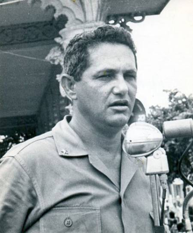 El Comandante Pinares, combatiente valiente y certero Comandante Pinares