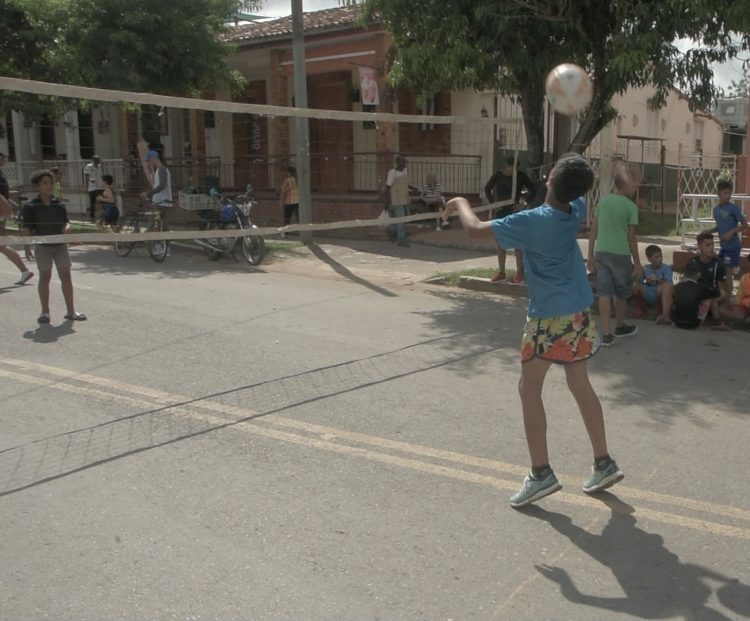 Empezó el verano en Pinar del Río Incentivar la práctica de deportes en todos los espacios posibles contribuirá a la recreación sana.