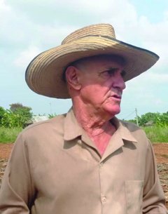 1 Efrain Izquierdo Alvarez