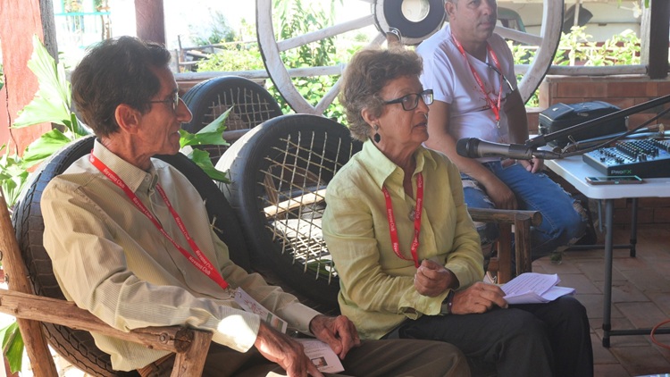 presentacion libro de Marisol