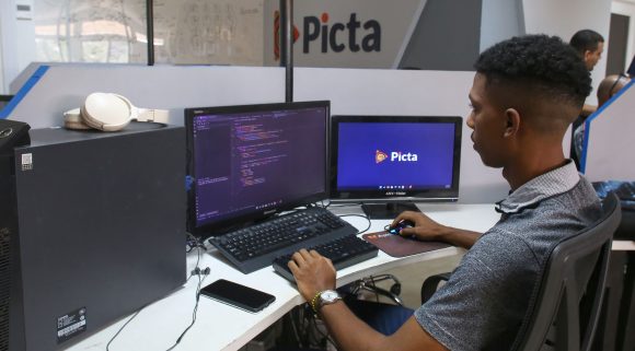 Picta y Todus 03 580x321 1