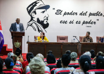 Finaliza proceso de digitalización de asientos registrales en Pinar del Río Finaliza proceso de digitalización de asientos registrales en Pinar del Río