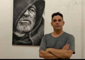 AHS inaugura "Aquí estamos" como parte de su aniversario 39 AHS inaugura «Aquí estamos» como parte de su aniversario 39