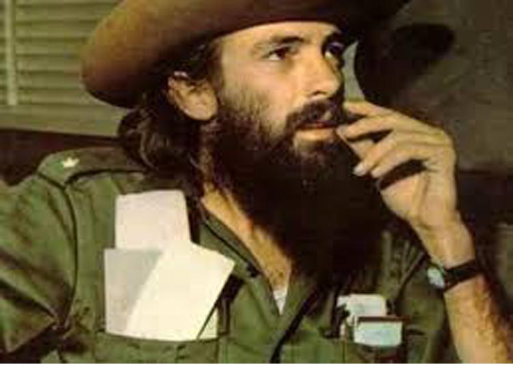 Camilo Cienfuegos: el héroe de corazón humilde  Camilo Cienfuegos: el héroe de corazón humilde