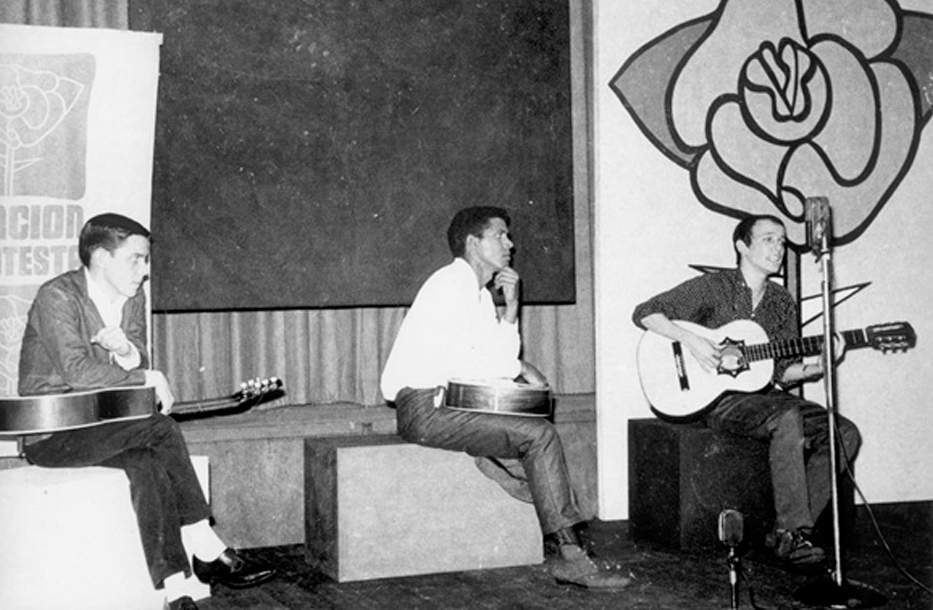 Silvio-Rodriguez-Las-revoluciones-no-son-perfectas-son-necesarias-3