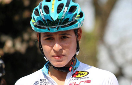 Ciclista Sierra en el 45 a pesar de una caída en la Strade Bianche Arlenis sierra Foto:Lisset Ricardo | Tomada de Jit