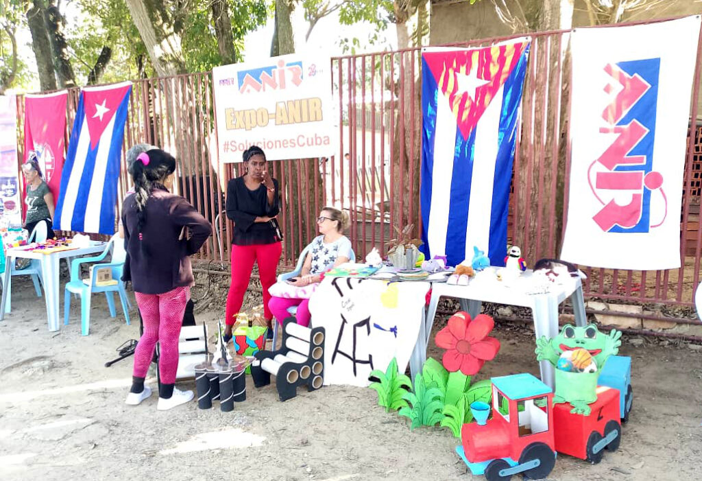 Diferentes propuestas, un mismo fin, encontrar soluciones a problemas cotidianos en Cuba. (Foto de Pedro Paredes Hernández)
