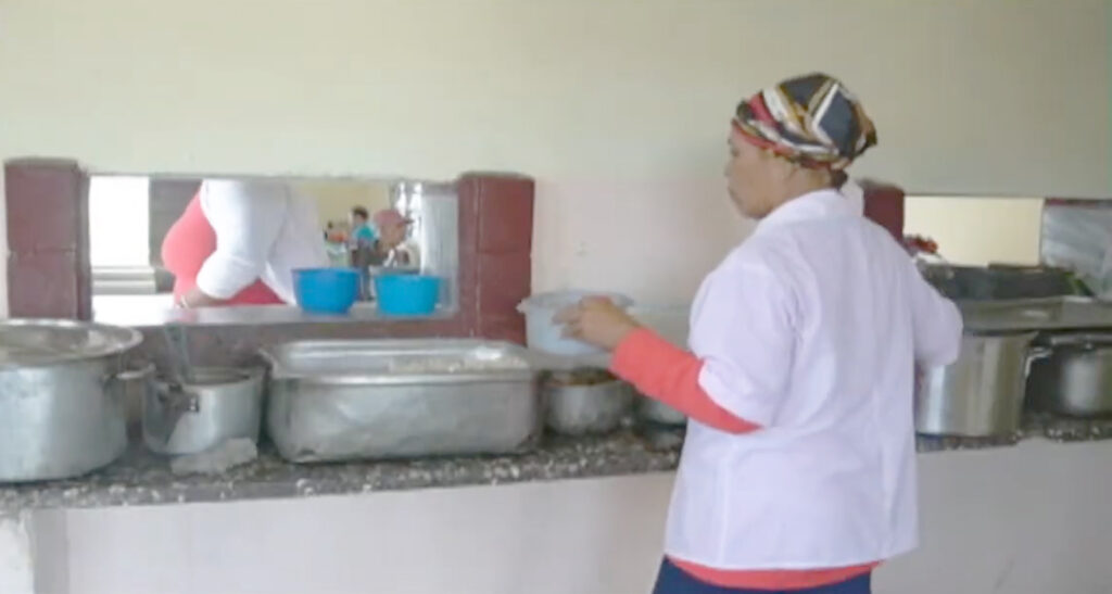 Encargada de la alimentación de muchos