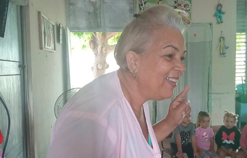 Madelyn Artigas Martínez ha dedicado su vida al cuidado de los más pequeños.