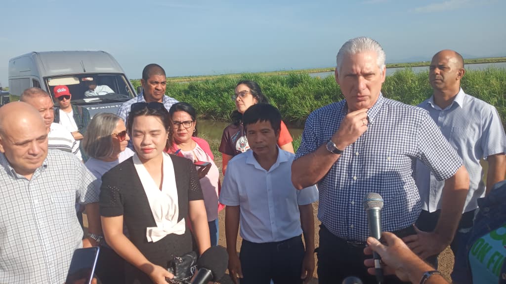 Recorre Díaz-Canel zonas productivas en Los Palacios, Pinar del Río Recorre Díaz-Canel zonas productivas en Los Palacios, Pinar del Río
