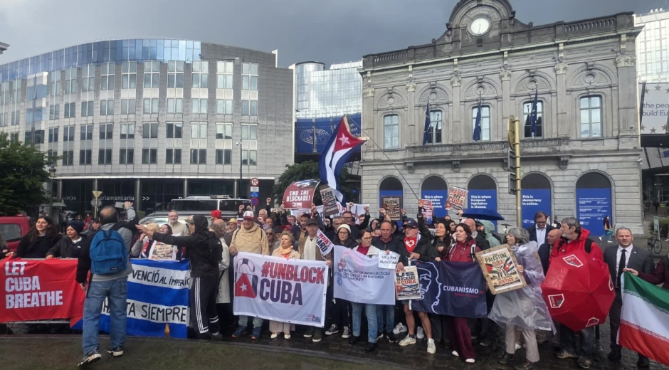 Bajo la lluvia de Bruselas, Europa late por Cuba: Arranca convoy solidario que desafía el bloqueo El convoy ya está en marcha. Su viaje por el continente apenas comienza, pero este miércoles, en Bruselas, quedó claro que Europa está despertando y que Cuba jamás estará sola.